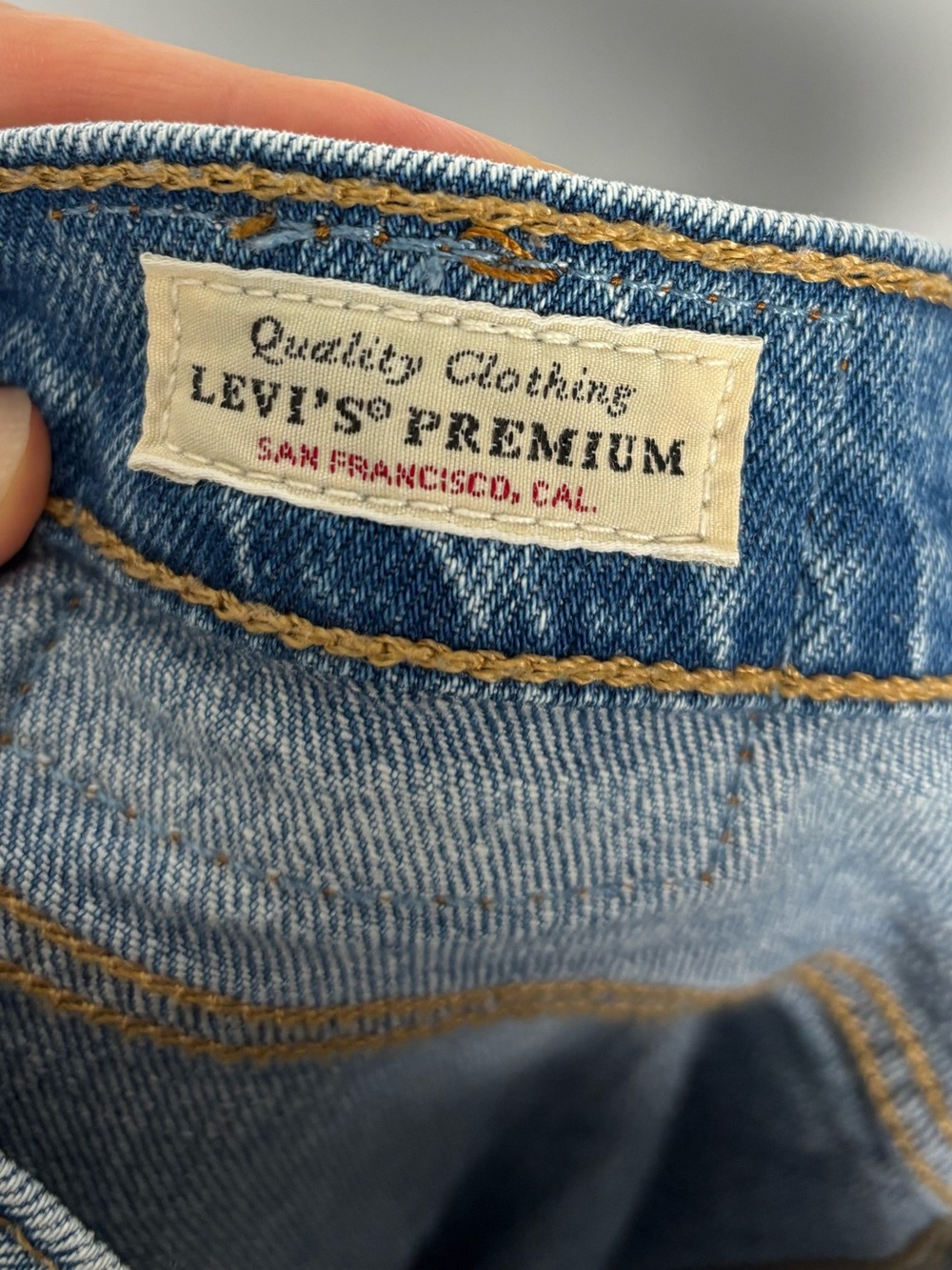 Levi’s 501 Medium Wash Mid Rise Slim Straight Leg Jeans Size 28W 30L - Picture 7 of 9